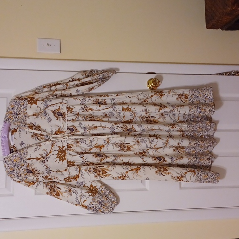R.Vivanos, sz L, Floral print, Boho maxi dress,in cream, tann black. Ankle leng
